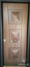 Недорогая металлическая дверь-70